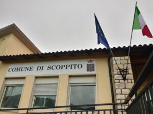 Scopri di più sull'articolo Sportello di ascolto psicologico per i residenti di Scoppito, Syncronia attiva consulenze telefoniche